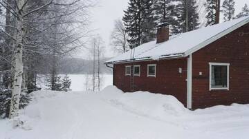 Фото номера Коттедж с 2 спальнями и сауной Дома для отпуска Lomavouti Cottages г. Савонранта 18